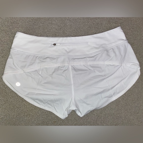 Lululemon Speed Up 2.5 Shorts - Picture 4 of 5